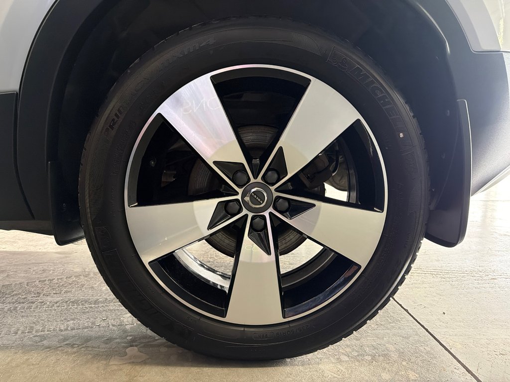 2022 Volvo XC40 Momentum in Saint-Jean-Sur-Richelieu, Quebec - 19 - w1024h768px