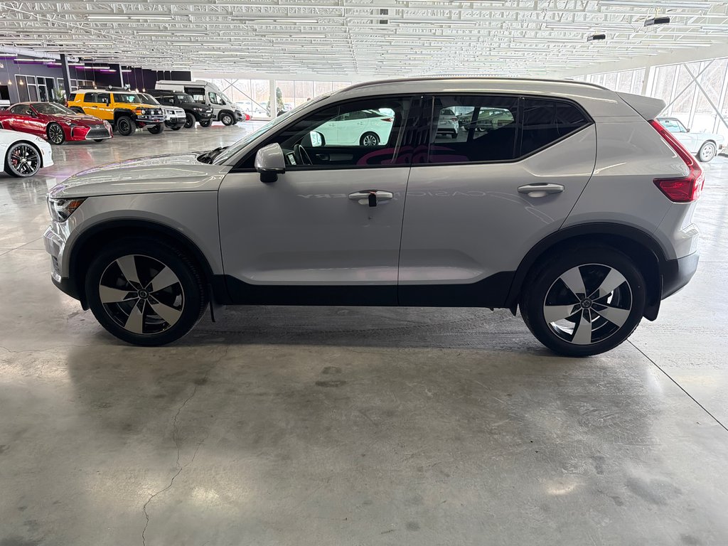 2022 Volvo XC40 Momentum in Saint-Jean-Sur-Richelieu, Quebec - 7 - w1024h768px