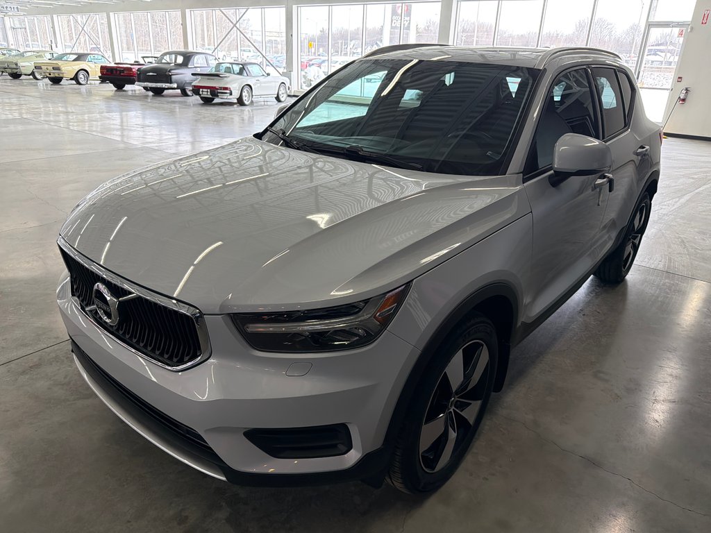 2022 Volvo XC40 Momentum in Saint-Jean-Sur-Richelieu, Quebec - 5 - w1024h768px