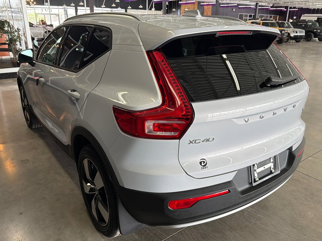 2022 Volvo XC40 Momentum in Saint-Jean-Sur-Richelieu, Quebec - 8 - w1024h768px