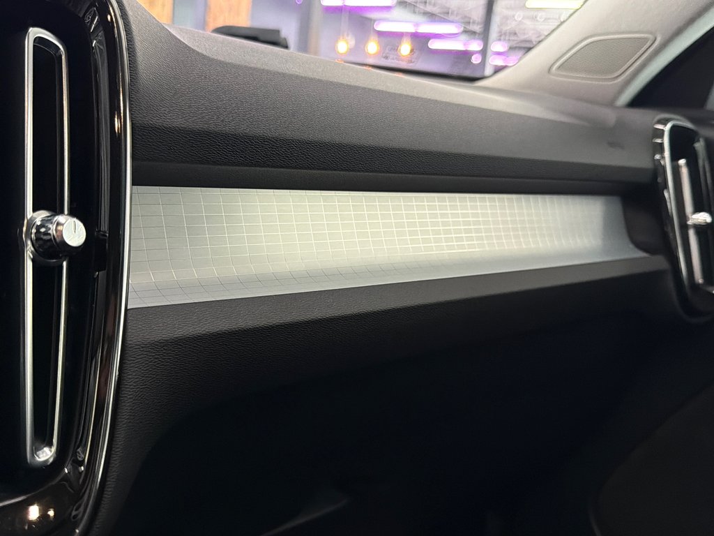 2022 Volvo XC40 Momentum in Saint-Jean-Sur-Richelieu, Quebec - 32 - w1024h768px