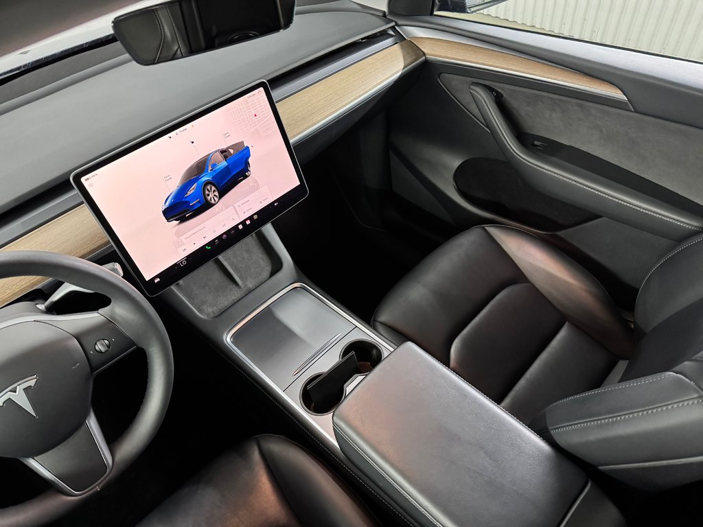 Tesla Model Y Long Range AWD GPS Mags Cuir Toit Panoramique 2023 à Shawinigan, Québec - 18 - w1024h768px