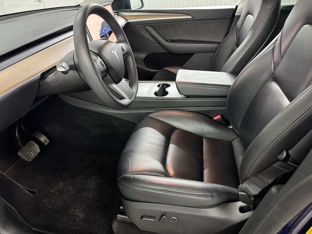 Tesla Model Y Long Range AWD GPS Mags Cuir Toit Panoramique 2023 à Shawinigan, Québec - 22 - w1024h768px