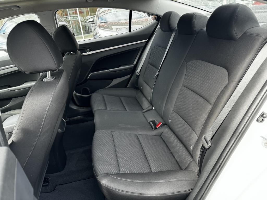 Elantra Preferred w/Sun & Safety Package 2020 à Longueuil, Québec - 12 - w1024h768px