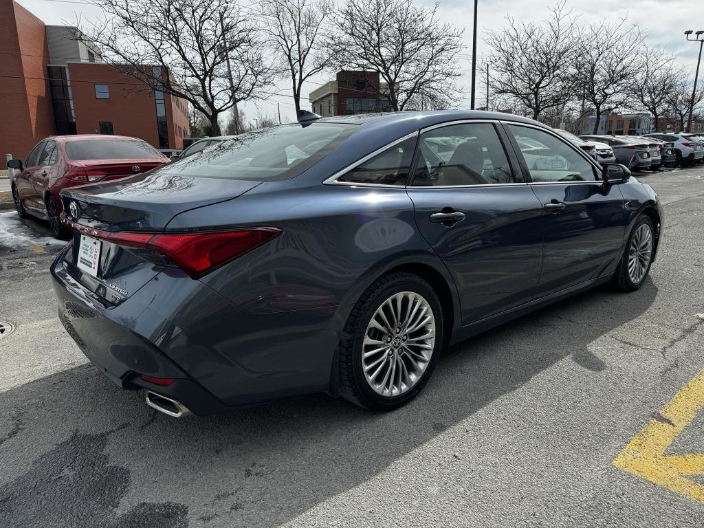 2021  Avalon Limited in Longueuil, Quebec - 4 - w1024h768px