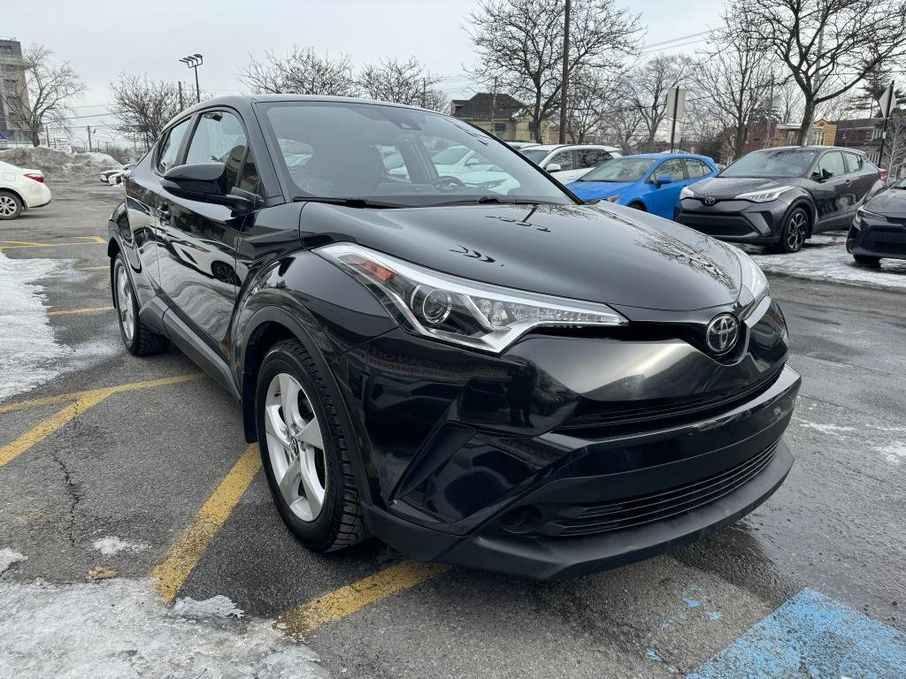 2018  C-HR XLE in Longueuil, Quebec - 5 - w1024h768px