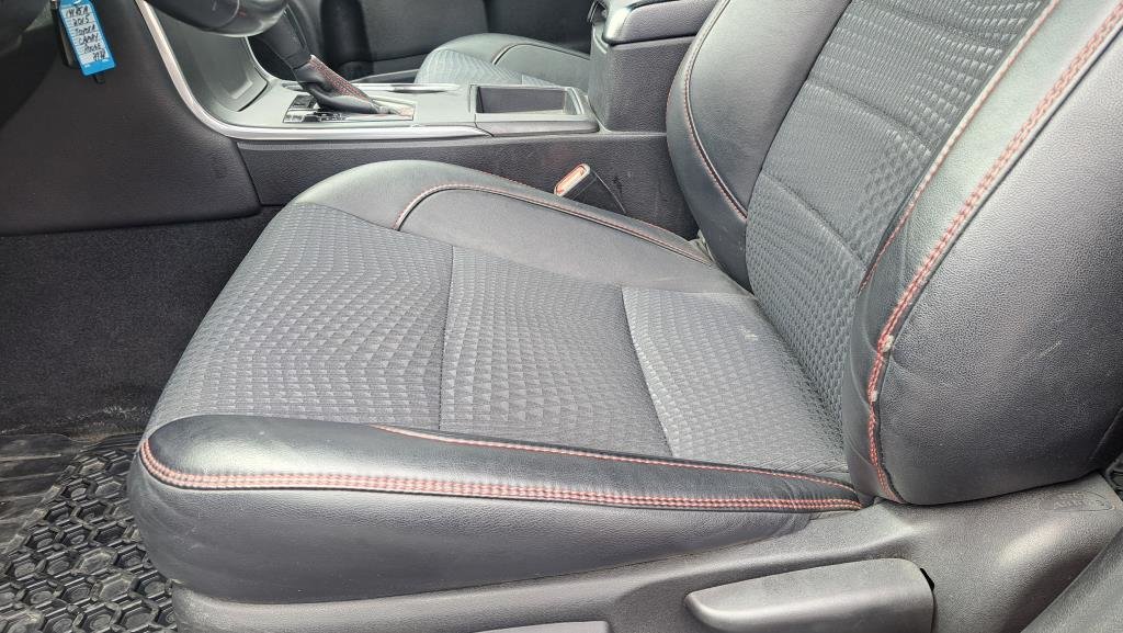 Toyota Camry SE 2015-7