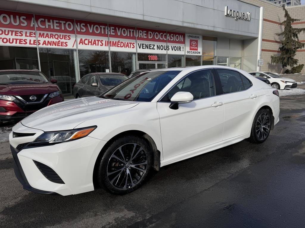 2018  Camry SE in Longueuil, Quebec - 1 - w1024h768px