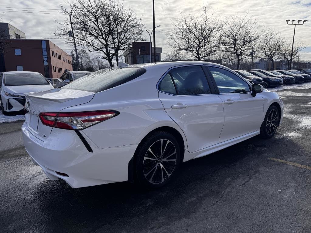 2018  Camry SE in Longueuil, Quebec - 3 - w1024h768px