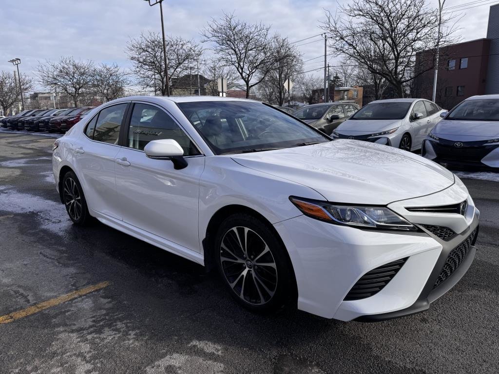2018  Camry SE in Longueuil, Quebec - 4 - w1024h768px