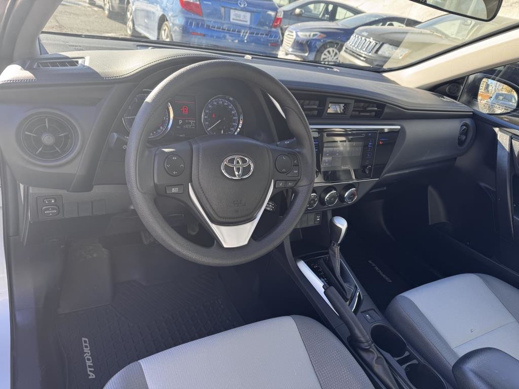 2019  Corolla CE in Longueuil, Quebec - 5 - w1024h768px