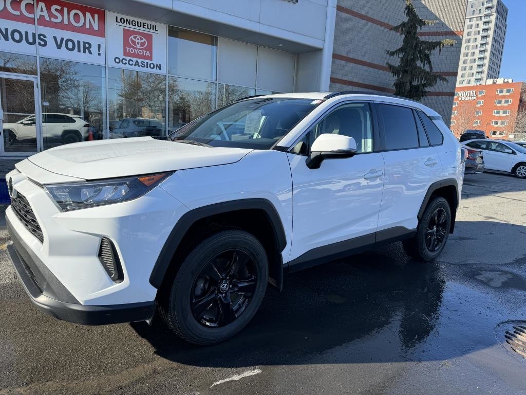 2019  RAV4 LE in Longueuil, Quebec - 1 - w1024h768px