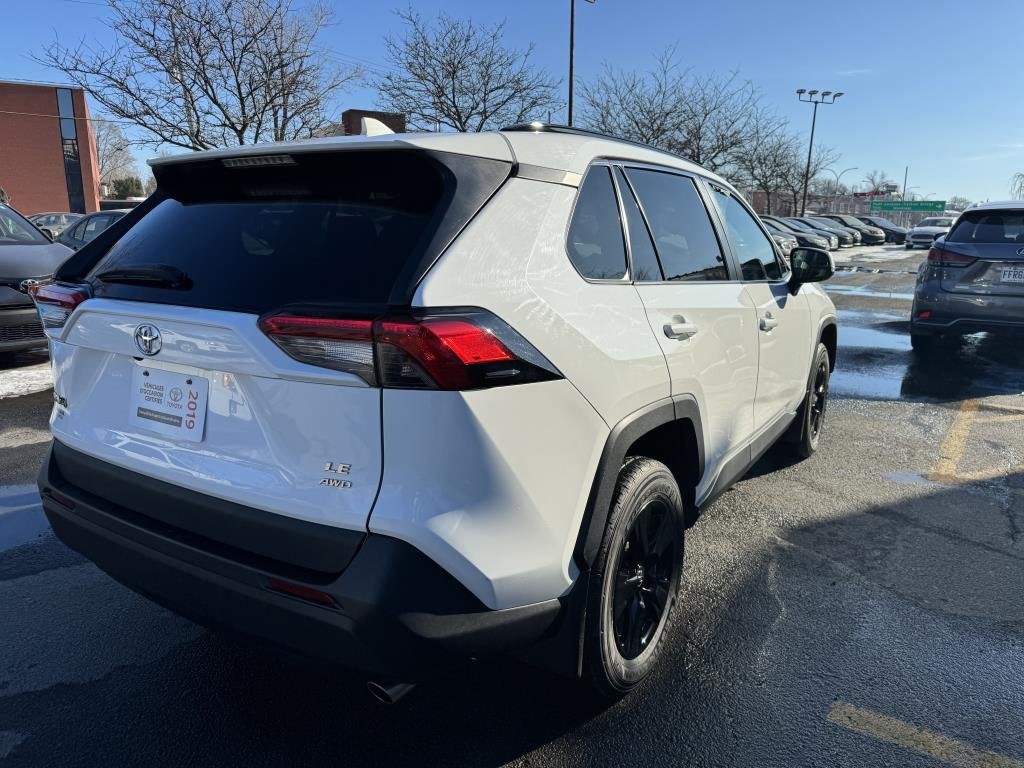 2019  RAV4 LE in Longueuil, Quebec - 5 - w1024h768px