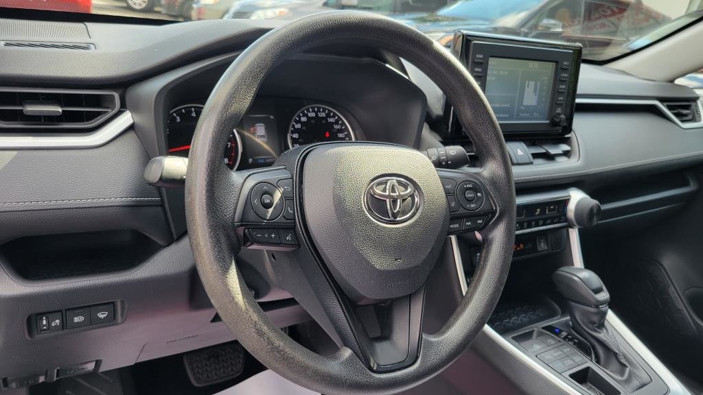 2019  RAV4 LE in Longueuil, Quebec - 11 - w1024h768px