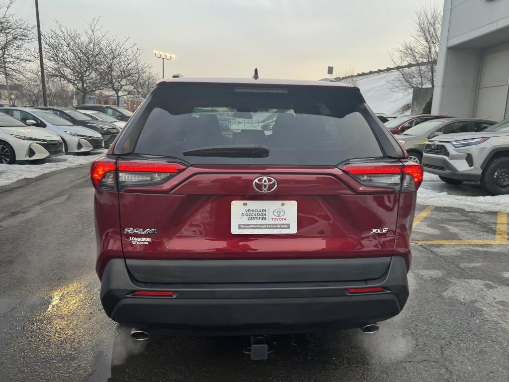 2019  RAV4 XLE in Longueuil, Quebec - 3 - w1024h768px