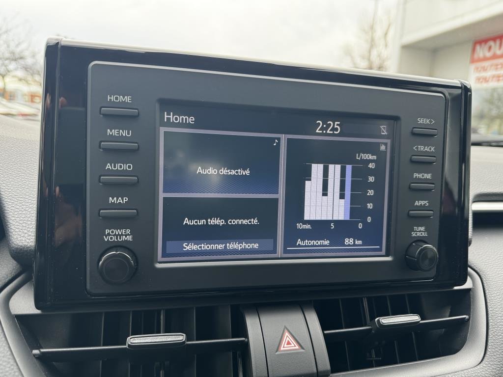2019  RAV4 XLE in Longueuil, Quebec - 14 - w1024h768px