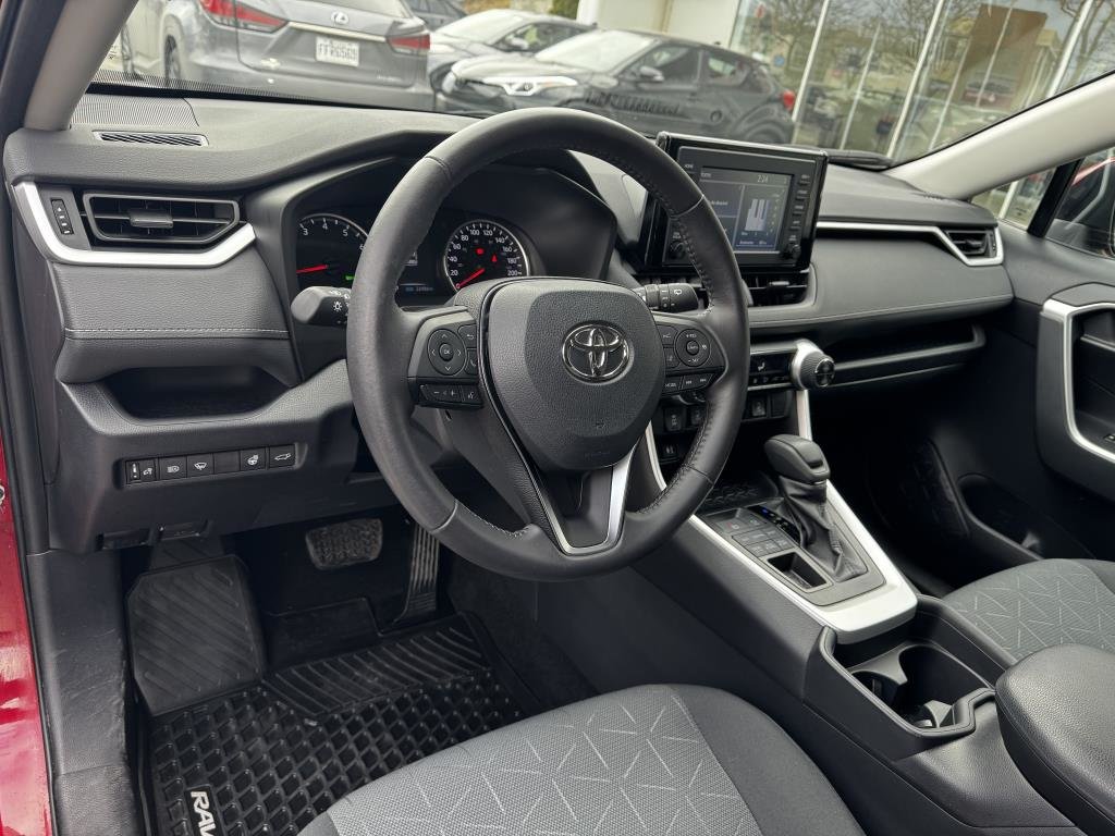 2019  RAV4 XLE in Longueuil, Quebec - 10 - w1024h768px