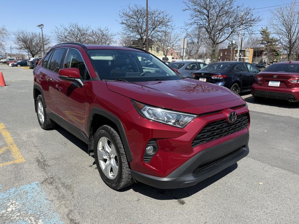 Toyota RAV4 XLE FWD 2021-6