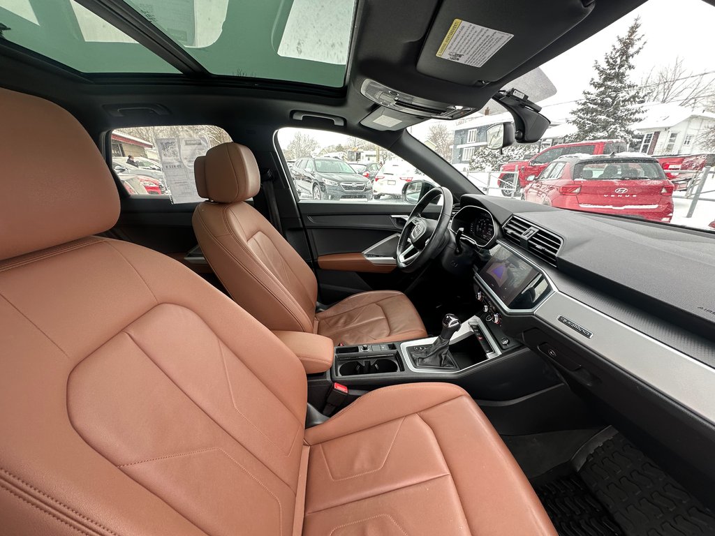 Audi Q3 Komfort QUATTRO CUIR TOIT PANORAMIQUE 2022 à St-Jean-Sur-Richelieu, Québec - 11 - w1024h768px