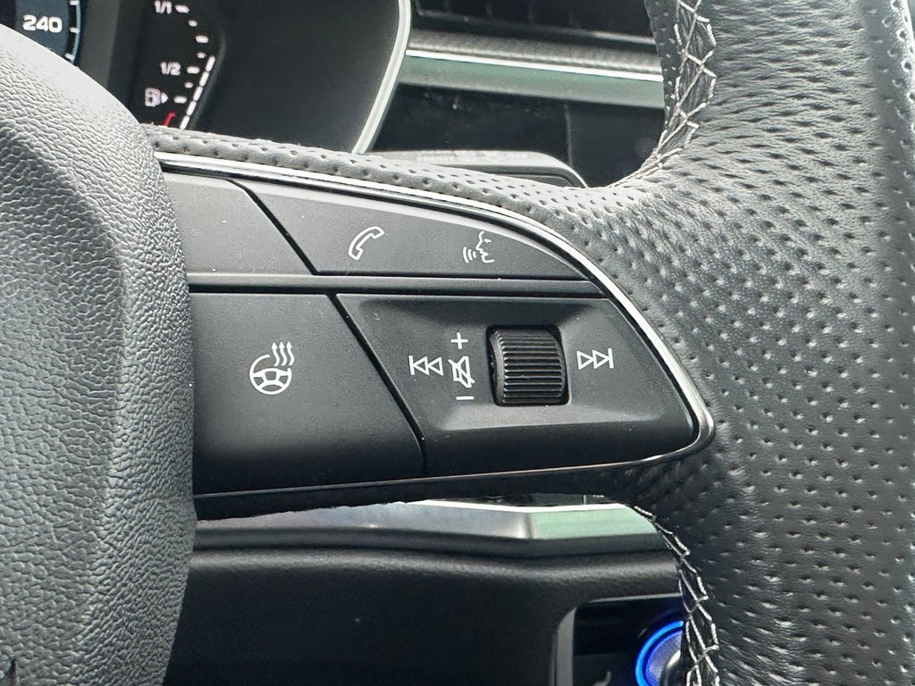 2023 Audi Q3 Progressiv SLINE QUATTRO CUIR TOIT PANORAMIQUE in St-Jean-Sur-Richelieu, Quebec - 24 - w1024h768px