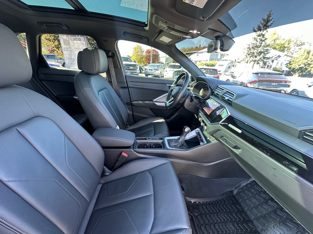 Audi Q3 Komfort SLINE CUIR TOIT PANORAMIQUE 2024 à St-Jean-Sur-Richelieu, Québec - 10 - w1024h768px