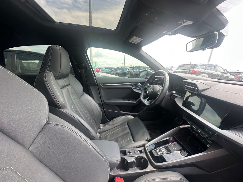 2023 Audi S3 SEDAN Komfort CUIR TOIT OUVRANT SEULEMENT 036723 KM in St-Jean-Sur-Richelieu, Quebec - 9 - w1024h768px