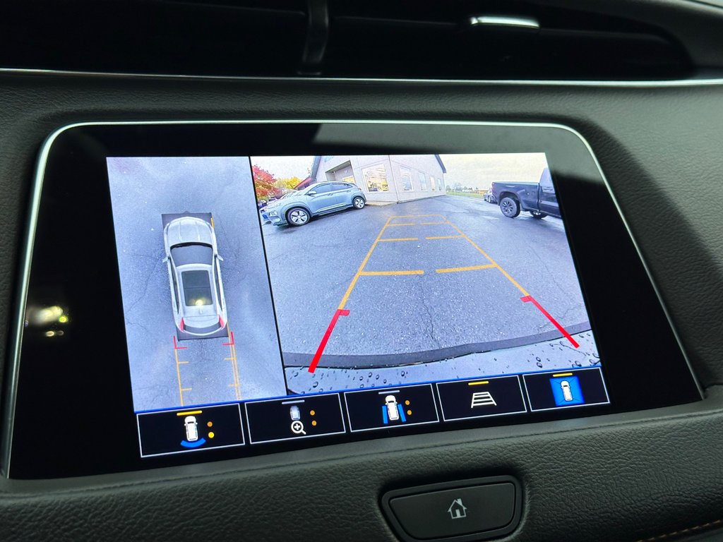 2023 Cadillac XT4 AWD 350 T Sport CUIR TOIT PANORAMIQUE in St-Jean-Sur-Richelieu, Quebec - 28 - w1024h768px