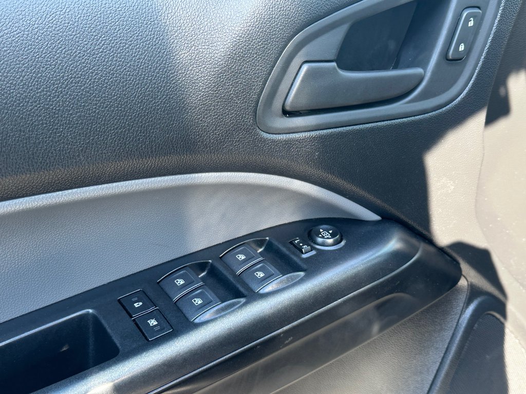 Chevrolet Colorado 4X4 CREW V6 APPLE CARPLAY ANDROID AUTO 2020 à St-Jean-Sur-Richelieu, Québec - 19 - w1024h768px
