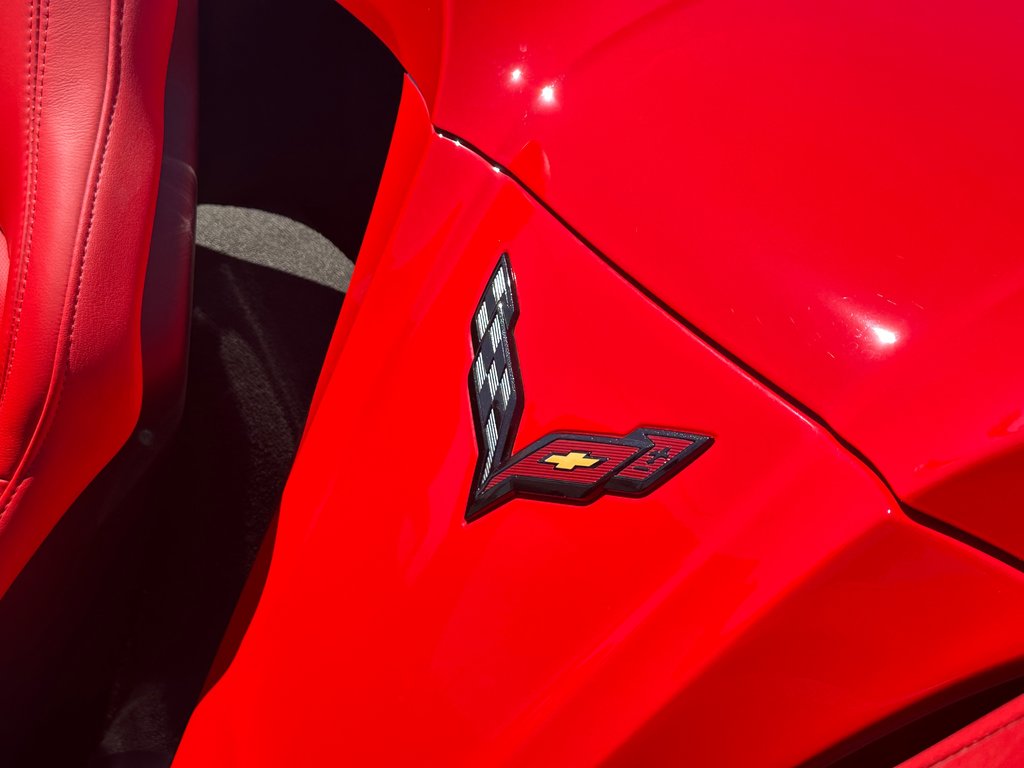 Chevrolet Corvette 1LT DÉCAPOTABLE TRACK PACK SEULEMENT 021168 KM 2016 à St-Jean-Sur-Richelieu, Québec - 14 - w1024h768px