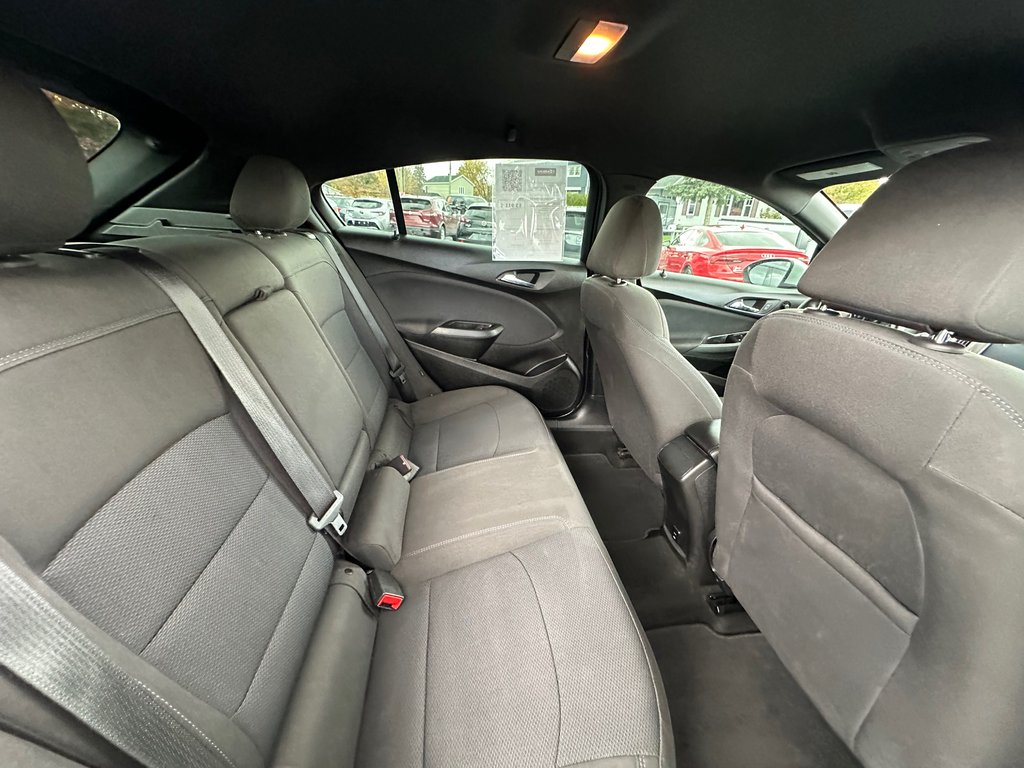 2018 Chevrolet Cruze LT RS MAGS SIEGES CHAUFFANTS in St-Jean-Sur-Richelieu, Quebec - 13 - w1024h768px