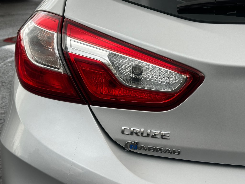 2018 Chevrolet Cruze LT RS MAGS SIEGES CHAUFFANTS in St-Jean-Sur-Richelieu, Quebec - 11 - w1024h768px