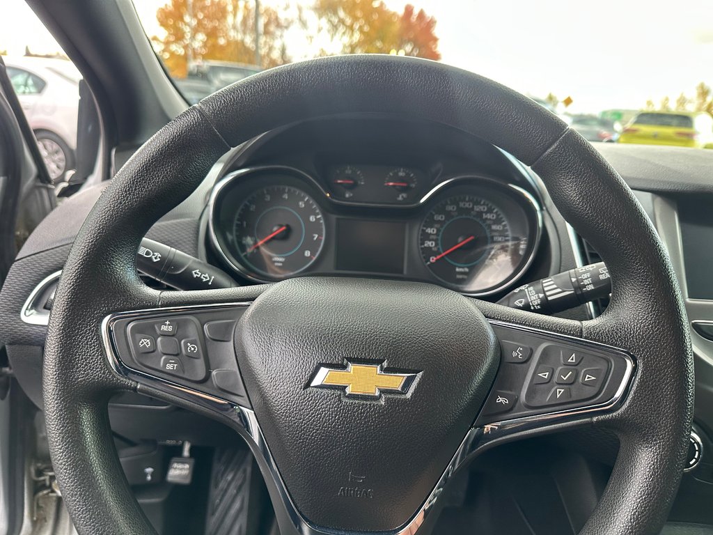 2018 Chevrolet Cruze LT RS MAGS SIEGES CHAUFFANTS in St-Jean-Sur-Richelieu, Quebec - 21 - w1024h768px