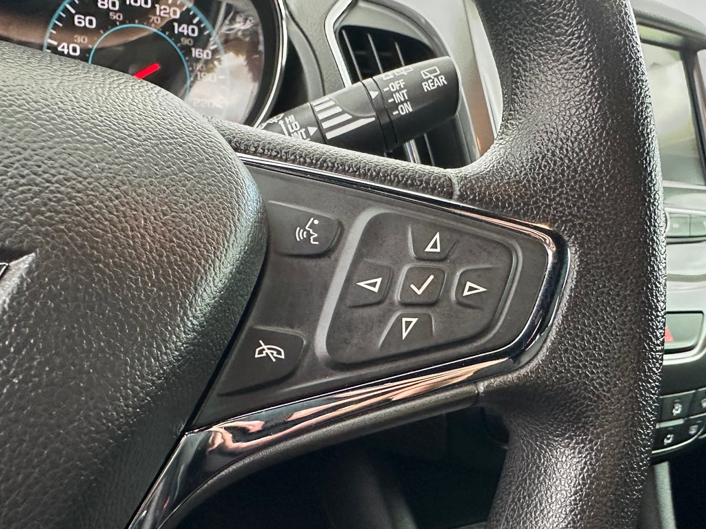 2018 Chevrolet Cruze LT RS MAGS SIEGES CHAUFFANTS in St-Jean-Sur-Richelieu, Quebec - 25 - w1024h768px