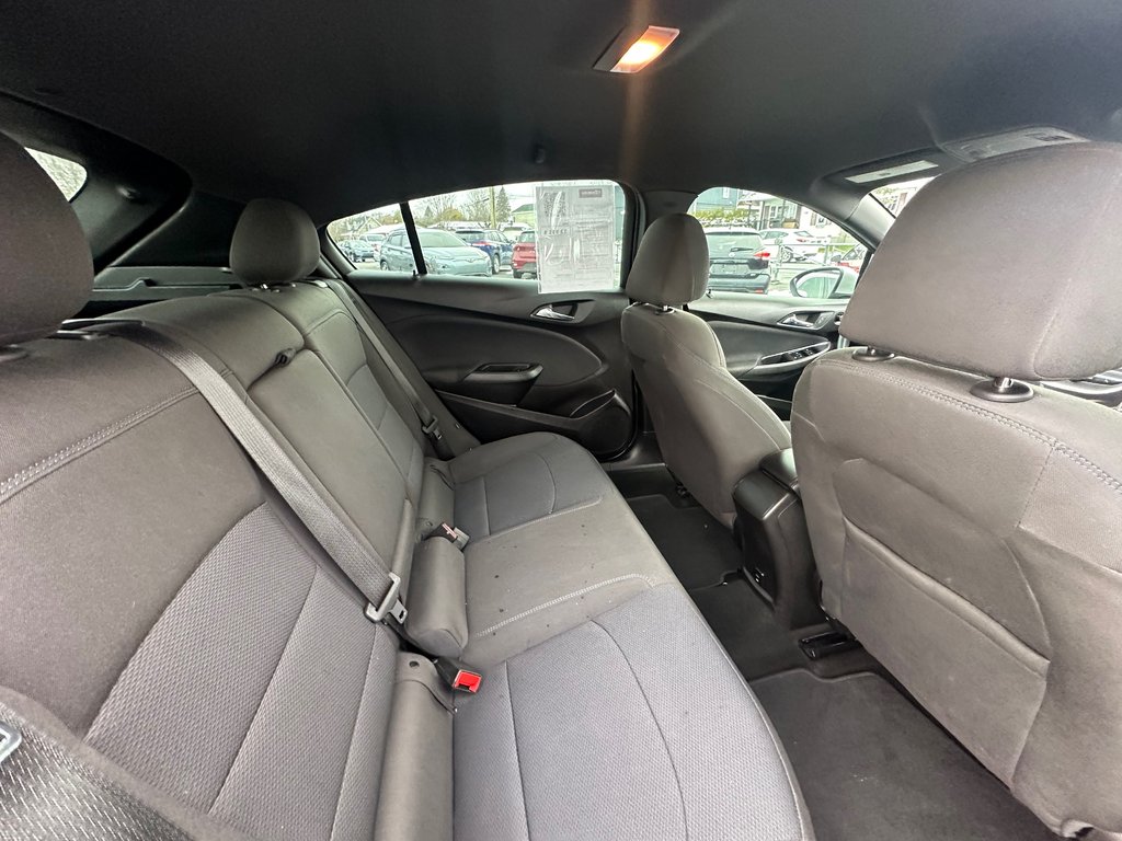 2018 Chevrolet Cruze LT RS MAGS SIEGES CHAUFFANTS in St-Jean-Sur-Richelieu, Quebec - 13 - w1024h768px