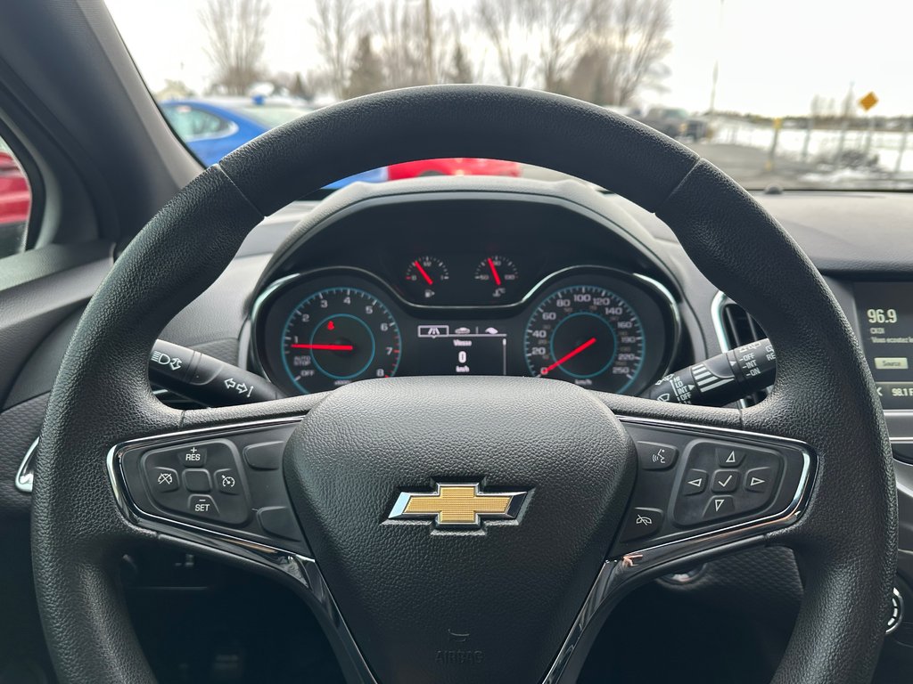 2018 Chevrolet Cruze LT RS MAGS SIEGES CHAUFFANTS in St-Jean-Sur-Richelieu, Quebec - 23 - w1024h768px