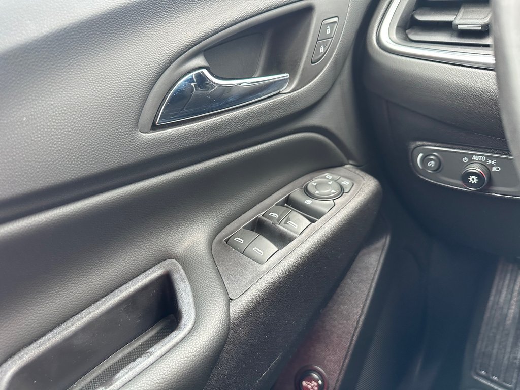 2018 Chevrolet Equinox LT SEULEMENT 050264 KM in St-Jean-Sur-Richelieu, Quebec - 22 - w1024h768px