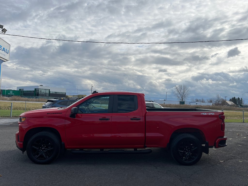 Silverado 1500 LTD Custom 4x4 6 Passagers DEMARREUR 2022 à St-Jean-Sur-Richelieu, Québec - 5 - w1024h768px