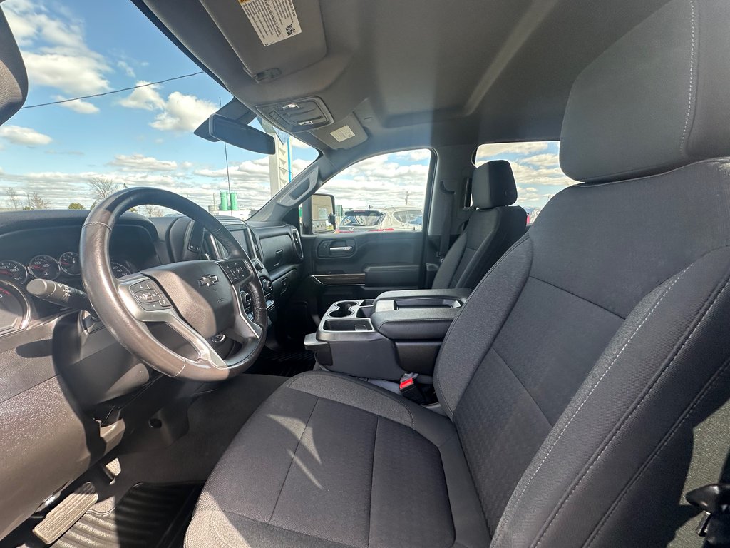 Chevrolet Silverado 1500 RST Z71 4x4 SIEGES VOLANT CHAUFFANTS 2022 à St-Jean-Sur-Richelieu, Québec - 14 - w1024h768px