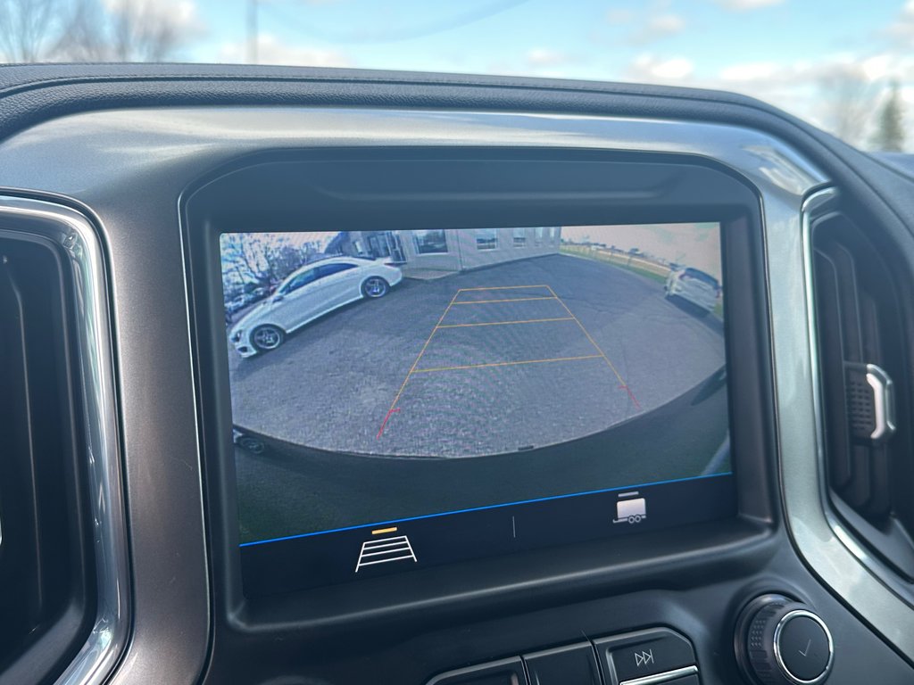 Chevrolet Silverado 1500 RST Z71 4x4 SIEGES VOLANT CHAUFFANTS 2022 à St-Jean-Sur-Richelieu, Québec - 23 - w1024h768px