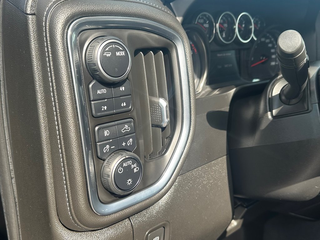 Chevrolet Silverado 1500 RST Z71 4x4 SIEGES VOLANT CHAUFFANTS 2022 à St-Jean-Sur-Richelieu, Québec - 20 - w1024h768px