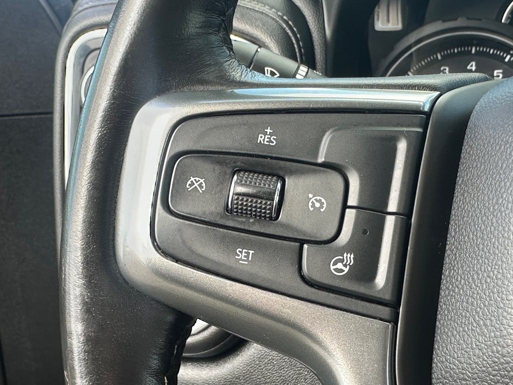 Chevrolet Silverado 1500 RST Z71 4x4 SIEGES VOLANT CHAUFFANTS 2022 à St-Jean-Sur-Richelieu, Québec - 24 - w1024h768px