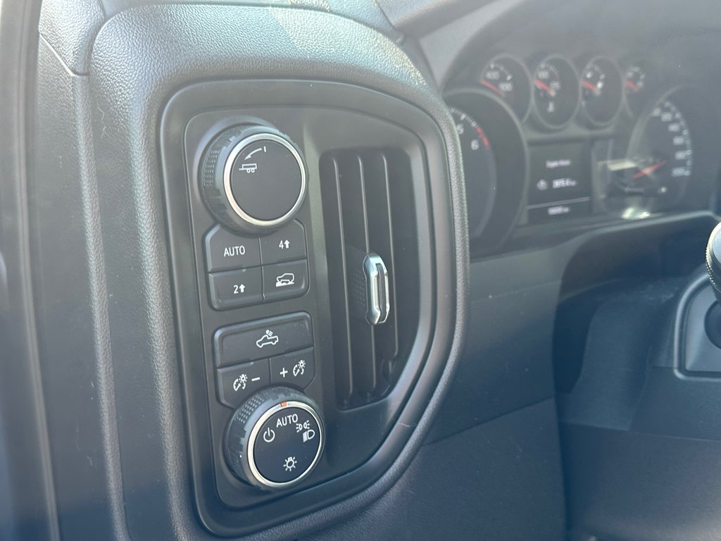 2022 Chevrolet Silverado 1500 LTD 4 X4 DÉMARREUR A DISTANCE APPLE CARPLAY/ANDROID in St-Jean-Sur-Richelieu, Quebec - 11 - w1024h768px