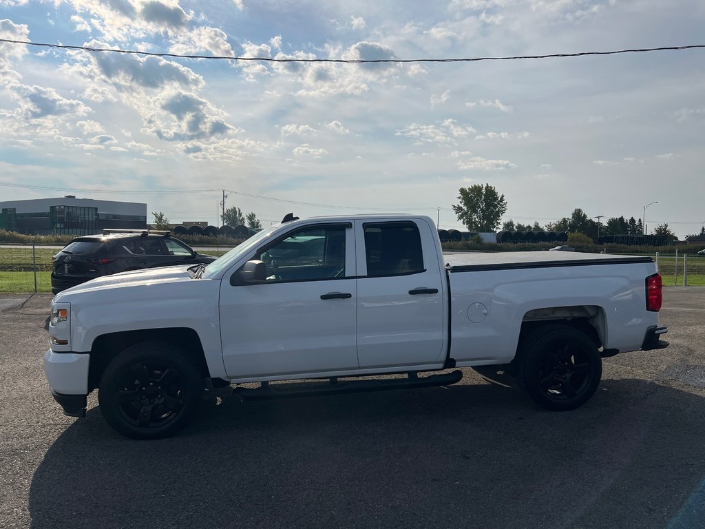 Silverado 1500 Custom 4x4 V8 5.3L 6 passagers 2018 à St-Jean-Sur-Richelieu, Québec - 5 - w1024h768px