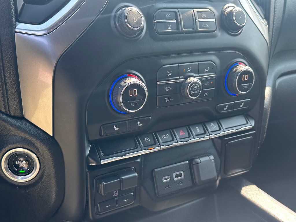 2020 Chevrolet Silverado 1500 RST Z71 4X4 V8 5.3 APPLE CARPLAY ANDROID AUTO in St-Jean-Sur-Richelieu, Quebec - 21 - w1024h768px