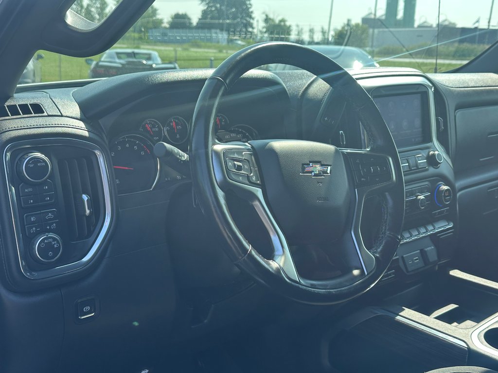 2020 Chevrolet Silverado 1500 RST Z71 4X4 V8 5.3 APPLE CARPLAY ANDROID AUTO in St-Jean-Sur-Richelieu, Quebec - 17 - w1024h768px