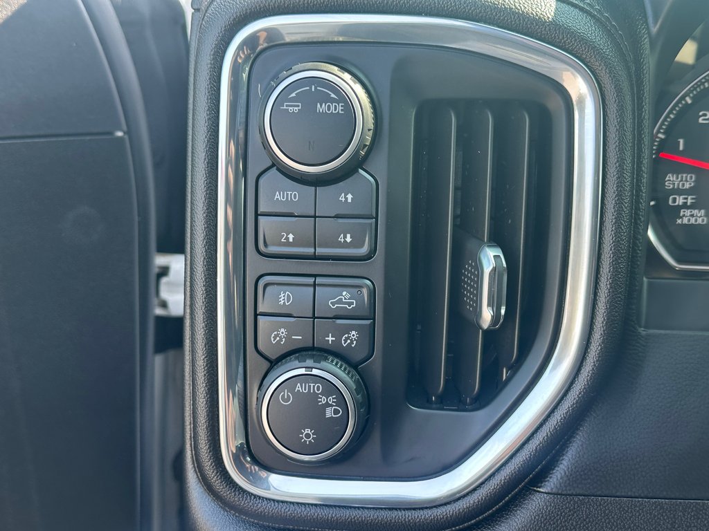2020 Chevrolet Silverado 1500 RST Z71 4X4 V8 5.3 APPLE CARPLAY ANDROID AUTO in St-Jean-Sur-Richelieu, Quebec - 20 - w1024h768px