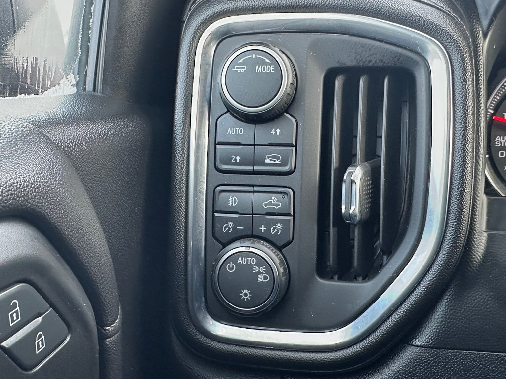 Chevrolet Silverado 1500 RST 4X4 2020 à St-Jean-Sur-Richelieu, Québec - 25 - w1024h768px