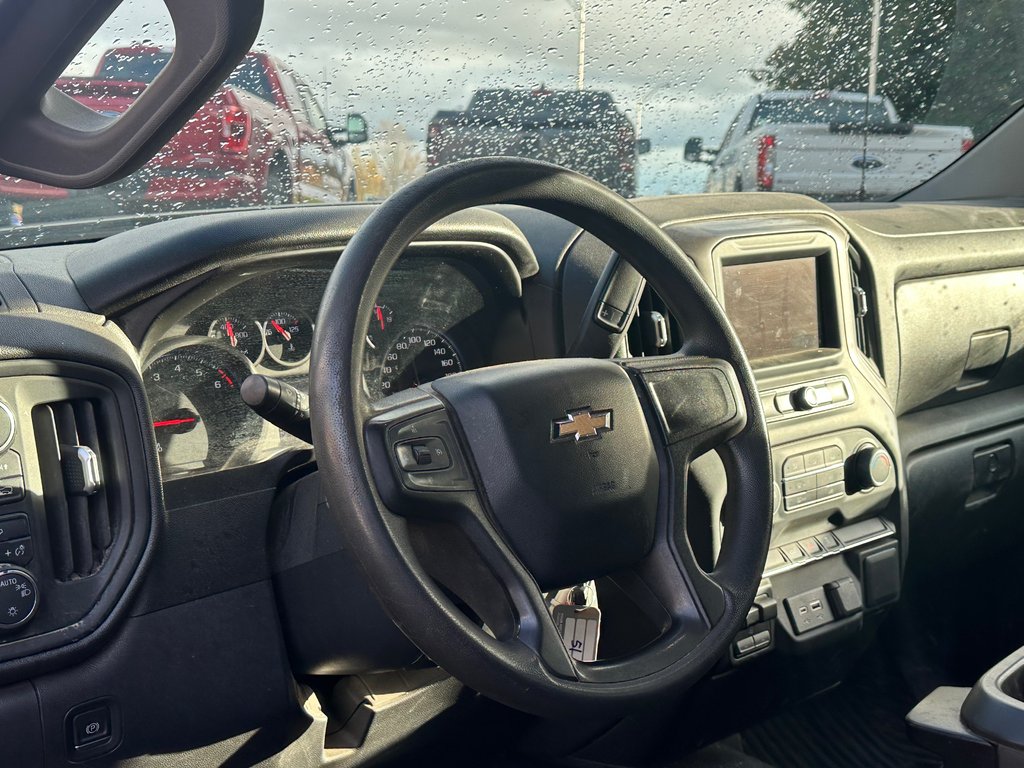 2021 Chevrolet Silverado 1500 CUSTOM 4X4 CREW V8 5.3L in St-Jean-Sur-Richelieu, Quebec - 6 - w1024h768px