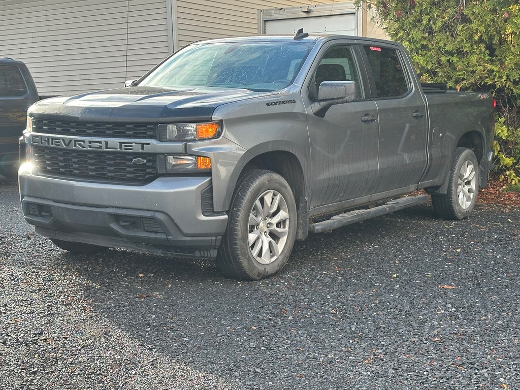 2021 Chevrolet Silverado 1500 CUSTOM 4X4 CREW V8 5.3L in St-Jean-Sur-Richelieu, Quebec - 1 - w1024h768px