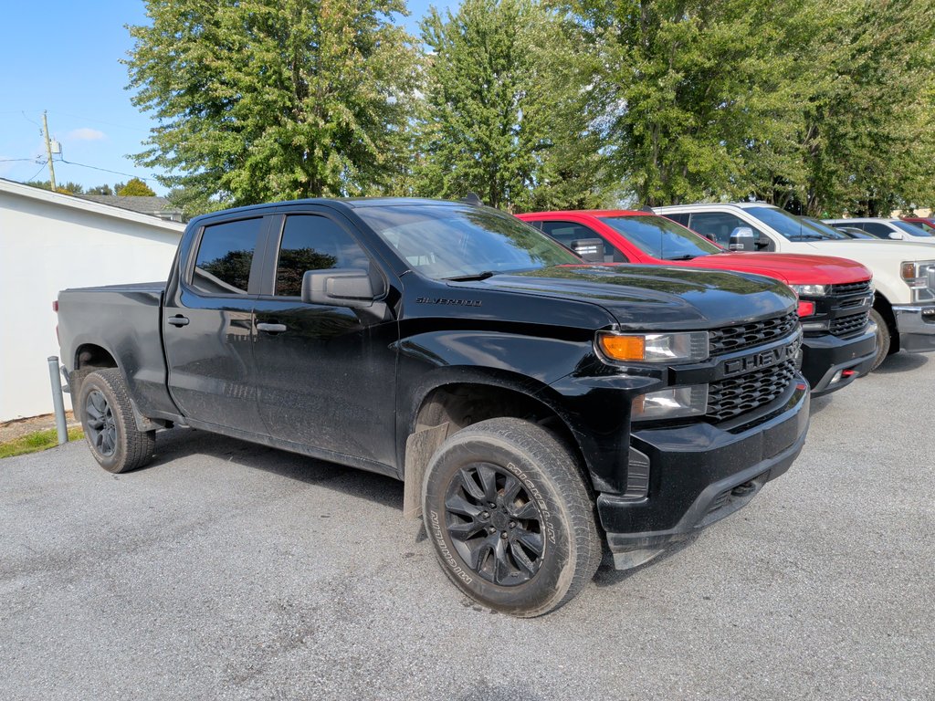 2021 Chevrolet Silverado 1500 Custom in St-Jean-Sur-Richelieu, Quebec - 1 - w1024h768px